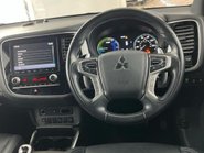 Mitsubishi Outlander PHEV DYNAMIC SAFETY 3