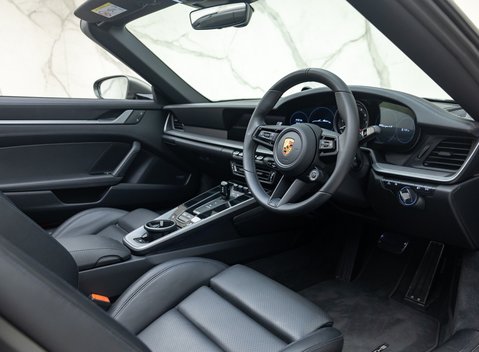 Porsche 911 Targa 4S (992) 16