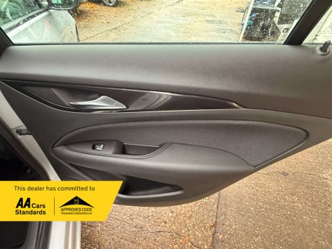 Vauxhall Insignia 1.5 Insignia Design TD 5dr 40