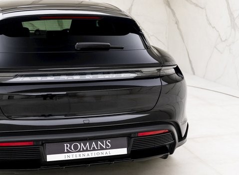 Porsche Taycan 4S Cross Turismo 27