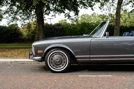 Mercedes-Benz SL Series 280 SL Pagoda 18