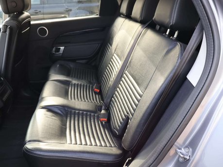 Land Rover Discovery 3.0 Discovery SE D MHEV Auto 4WD 17
