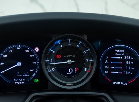 Porsche 911 Targa 4 GTS (992) 22