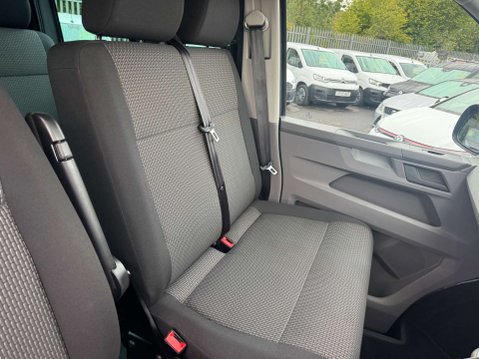 Volkswagen Transporter 2.0 TDI T30 Highline Kombi Double Cab 5dr Diesel DSG FWD SWB Euro 6 (s/s) ( 24