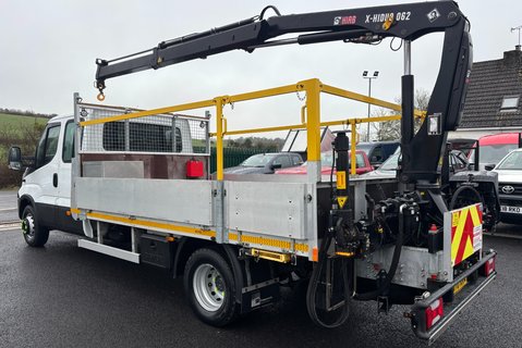 Iveco Daily 70C18D Crew Cab Dropside with Hiab X-Hiduo 062 Crane 6