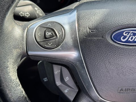 Ford Focus 1.6 TDCi Titanium Euro 5 (s/s) 5dr 21