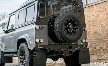 Land Rover Defender 90 Autobiography Edition 23