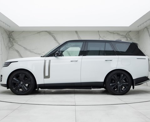 Land Rover Range Rover P440e SE 