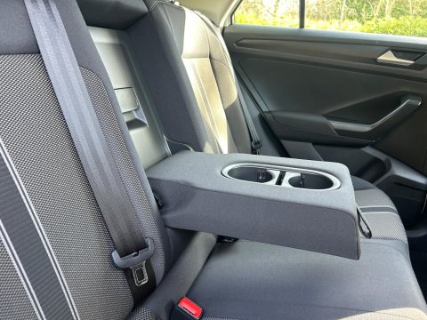 Volkswagen T-Roc 1.0 TSI SE Euro 6 (s/s) 5dr 14