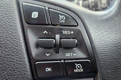Hyundai TUCSON GDI SE BLUE DRIVE LOOK! 37000 MILES! 1 PREVIOUS OWNER! 8 SERVICE STAMPS 20