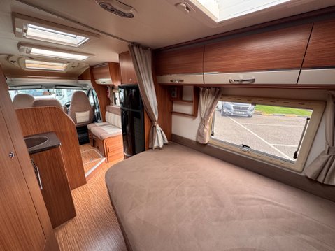 Adria Coral S680 ST 32