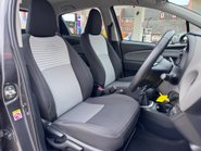 Toyota Yaris VVT-I ICON 3