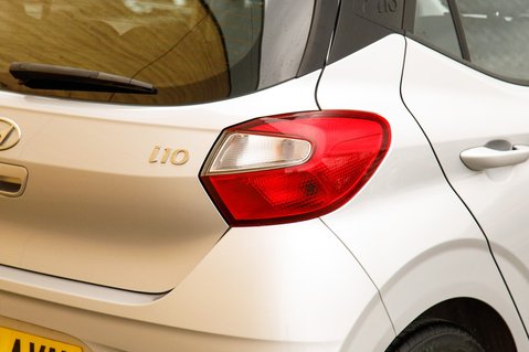 Hyundai i10 MPI SE CONNECT 9