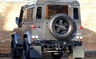 Land Rover Defender 90 Twisted T40 S 12