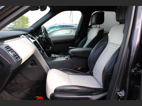 Land Rover Discovery R-DYNAMIC HSE MHEV 10