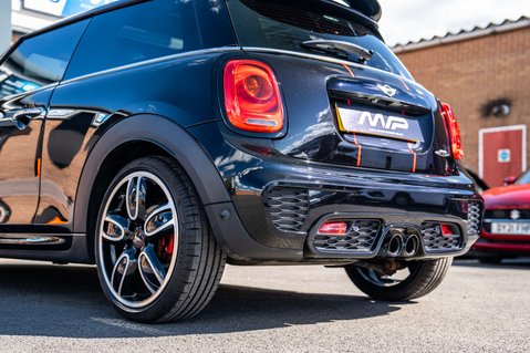 Mini Hatch 2.0 John Cooper Works Auto 3dr 49