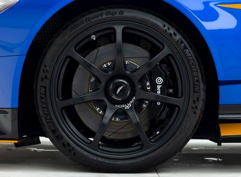 Aston Martin Vantage GT8 8