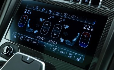 Lamborghini Urus Pearl Capsule 25