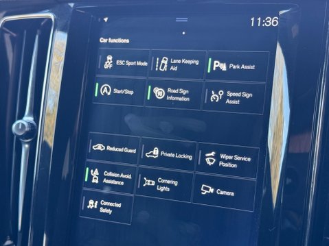 Volvo XC60 2.0 D5 PowerPulse R-Design Auto AWD Euro 6 (s/s) 5dr 21