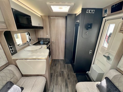 Swift Challenger Exclusive 560 SE 18