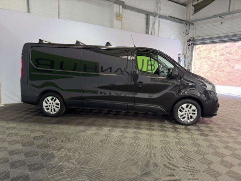 Renault Trafic 1.6 Trafic LL29 Sport Nav Energy dCi 9