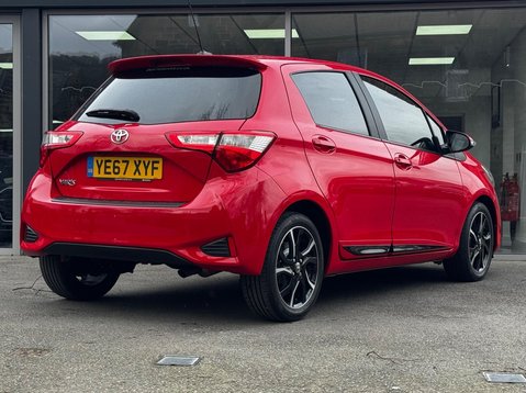 Toyota Yaris VVT-I DESIGN 26