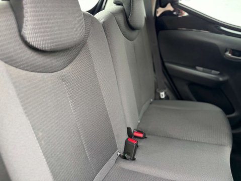 Toyota Aygo 1.0 Aygo X-Play TSS VVT-i CVT 5dr 21