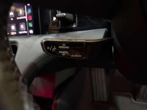 Porsche Taycan Performance 79.2kWh Saloon 4dr Electric Auto RWD (408 ps) 24