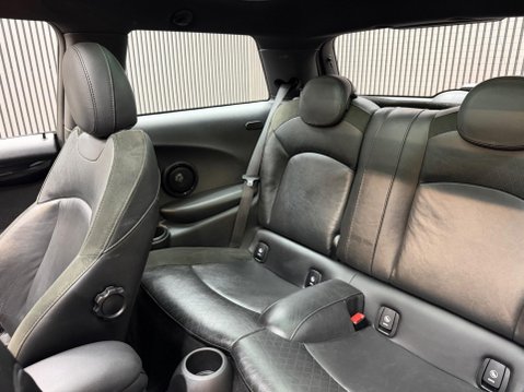 Mini Hatch 2.0 Cooper S Auto Euro 6 (s/s) 3dr 55