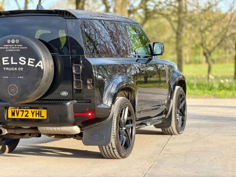 Land Rover Defender 3.0 Defender Hard Top SE D MHEV Auto 4WD 5dr 18