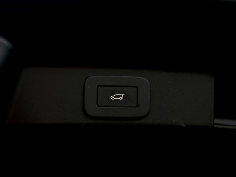 Jaguar F-Pace R-DYNAMIC BLACK 56