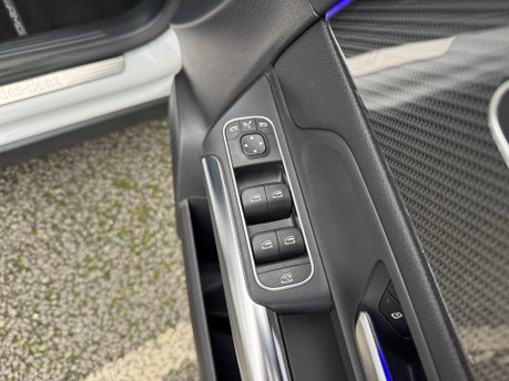 Mercedes-Benz GLA Class GLA 250e Exclusive Edition Premium Petrol Hybrid Auto PARKTRONIC/NAV/VAT Q 22