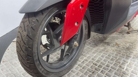 Yamaha Xmax 125 YP R 2018 21K RUNS GREAT PROJECT SCOOTER LEARNER 125CC BIKE 18