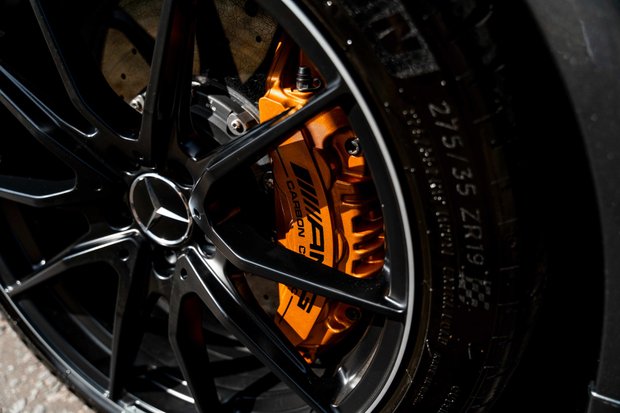 Mercedes-Benz AMG GT R PREMIUM. CARBON EXTERIOR PACKS 1 & 2. CARBON ENGINE BAY. CERAMIC BRAKES 2