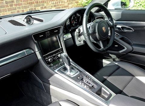 Porsche 911 (991) Carrera 8