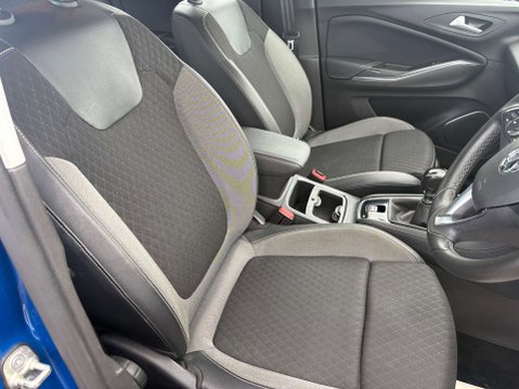 Vauxhall Grandland X 1.2 Turbo GPF Sport Nav SUV 5dr Petrol Manual Euro 6 (s/s) (130 ps) 37