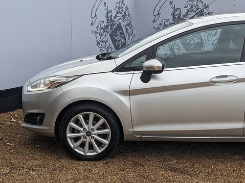 Ford Fiesta TITANIUM 5