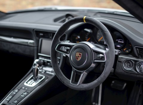 Porsche 911 (991) GT3 RS 11