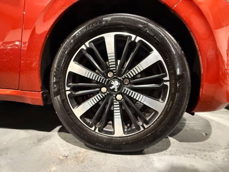 Peugeot 208 1.2 PureTech Allure Premium Euro 6 5dr 21