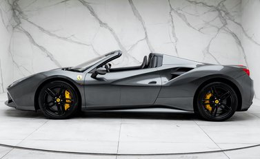Ferrari 488 SPIDER 6
