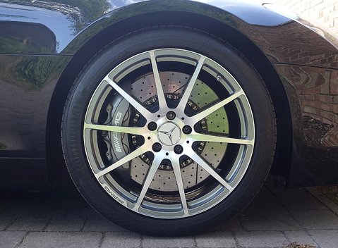 Mercedes-Benz SLS AMG 13