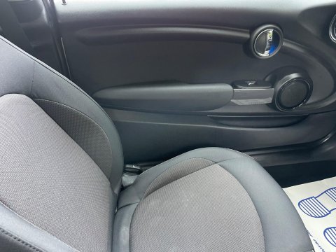 Mini Hatch 1.5 Cooper Hatchback 3dr Petrol Auto Euro 6 (s/s) (136 ps) 26