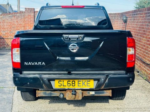 Nissan Navara 2.3 dCi N-Guard Pickup Double Cab 4dr Diesel Manual 4WD Euro 6 (s/s) (190 p 12