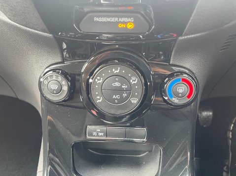Ford Fiesta 1.0T EcoBoost Zetec Euro 5 (s/s) 5dr 14