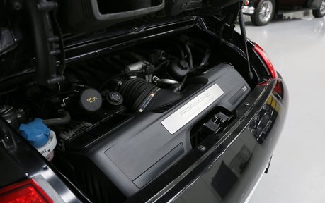 Porsche 911 Carrera S - Sensational Manual Coupe 17