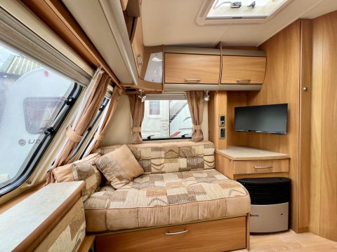 Swift Challenger 560  9