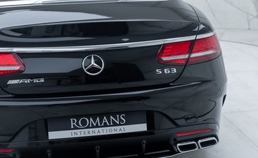 Mercedes-Benz S63 AMG Cabriolet 37