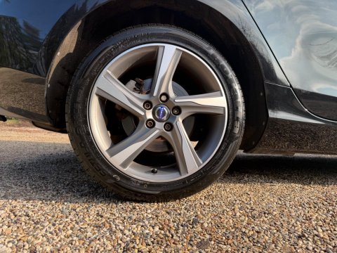 Volvo V40 2.0 T3 R-Design Nav Euro 6 (s/s) 5dr 31