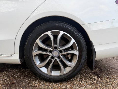 Mercedes-Benz C Class 2.1 C250d Sport G-Tronic+ Euro 6 (s/s) 5dr 23