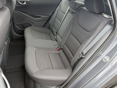 Hyundai IONIQ PREMIUM MHEV 37